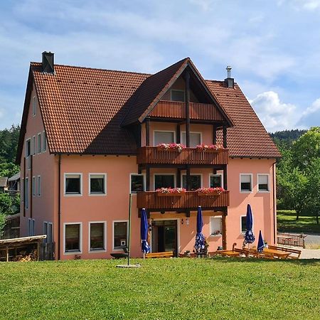 Gasthaus Zum Schneider Pottenstein Buitenkant foto