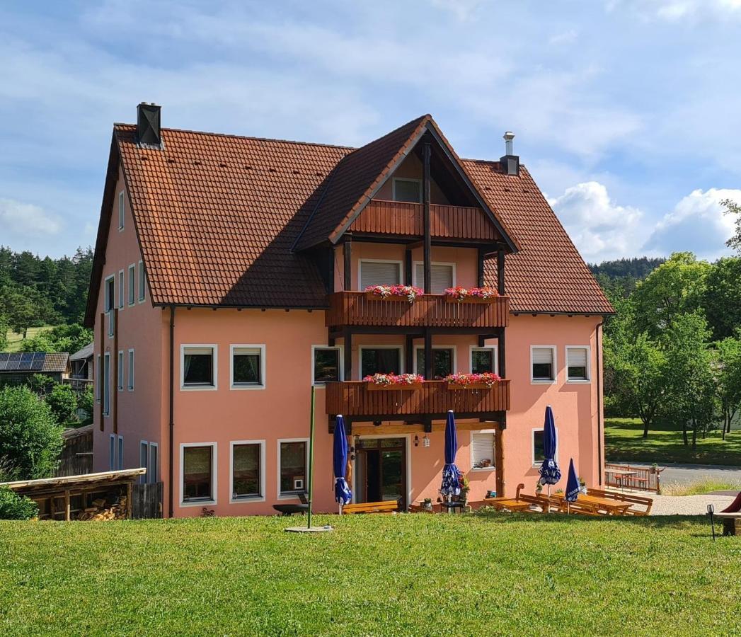 Gasthaus Zum Schneider Pottenstein Buitenkant foto