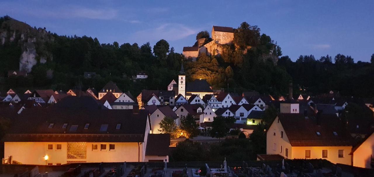 Gasthaus Zum Schneider Pottenstein Buitenkant foto